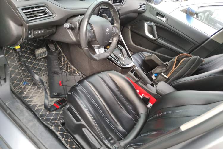 Used Peugeot 308 2019 230THP Automatic Luxury Edition China VI Standard
