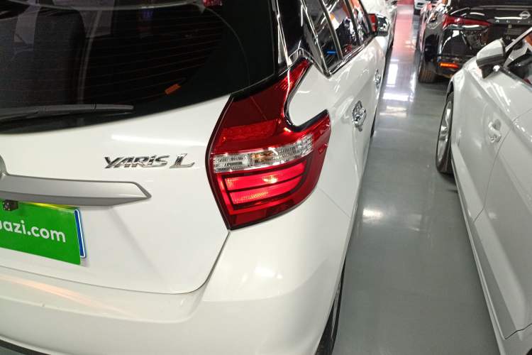 Used Toyota YARiS L Zhi Xuan 2016 Revised Version 1.5G CVT with Dynamic Sunroof
