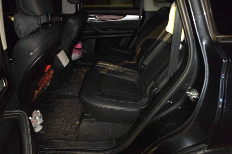 Used EXEED Lanyue 2021 400T Four-Wheel Drive Starlight Pro Edition 7 Seats Left Rear Seat