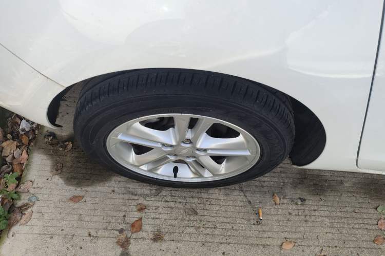 Used Chevrolet Cruze 2015 1.5L Manual Fashion Edition Exterior 5