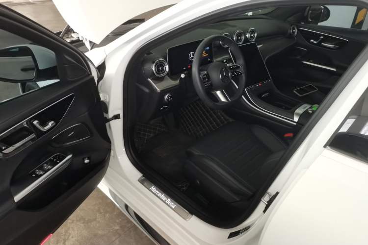 Used Mercedes-Benz C-Class 2024 Second Facelift C 260 L Sport Edition
