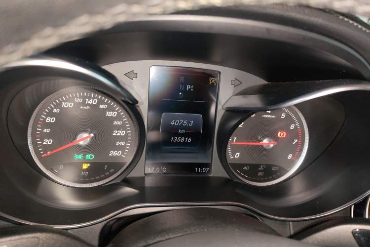 Used Mercedes-Benz GLC 2017 GLC 260 4MATIC Luxury Model