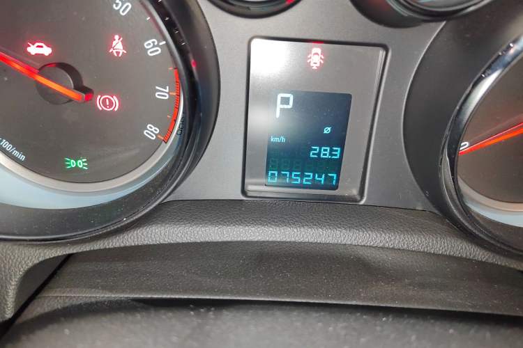 Used Buick Encore 2015 1.4T Automatic Two-Wheel Drive Urban Leading Model