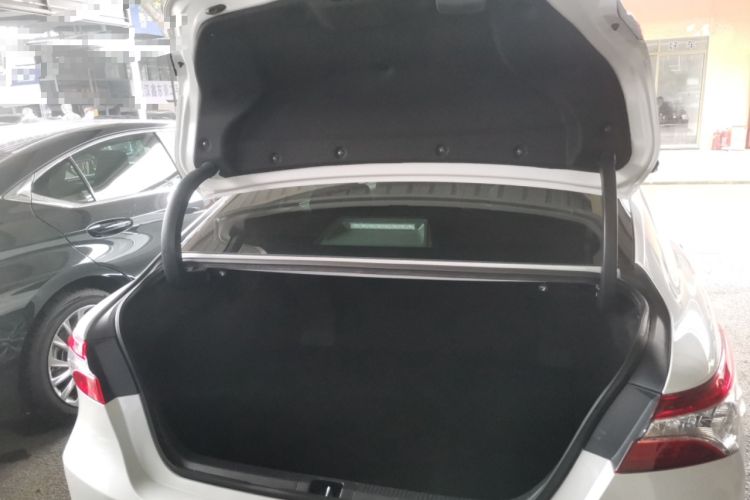 Used Toyota Camry 2023 2.0G Luxury Edition