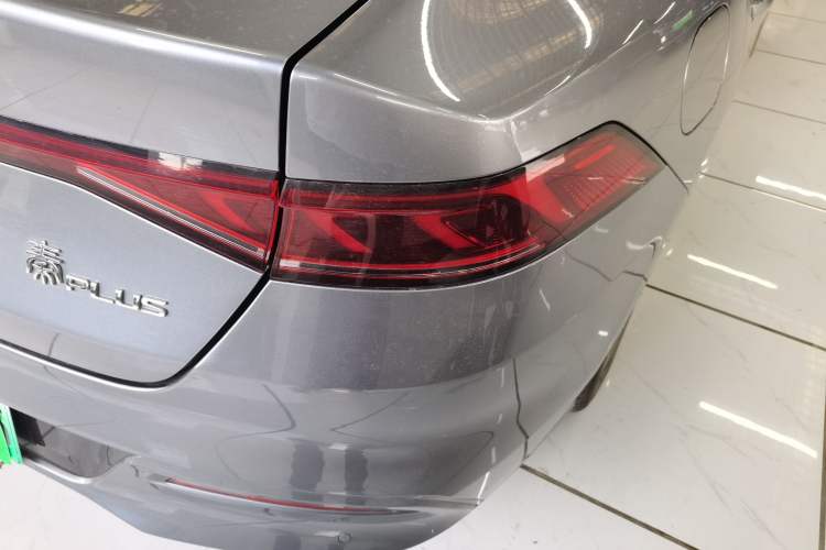 Used BYD Qin PLUS 2025 EV 510KM Standard Range Model Right Rear Taillight