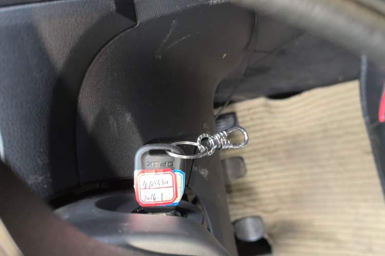 Used Dongfeng Fengon 330 2014 1.5L Manual Utility Version DK15
