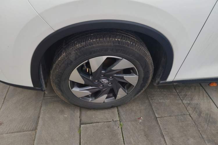 Used GAC Trumpchi GS4 2021 270T Automatic Elite Tech Edition Left Front Wheel Hub