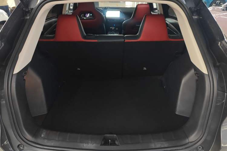 Used CHANGAN OSHAN X5 2021 1.5T DCT Prestige Edition Trunk