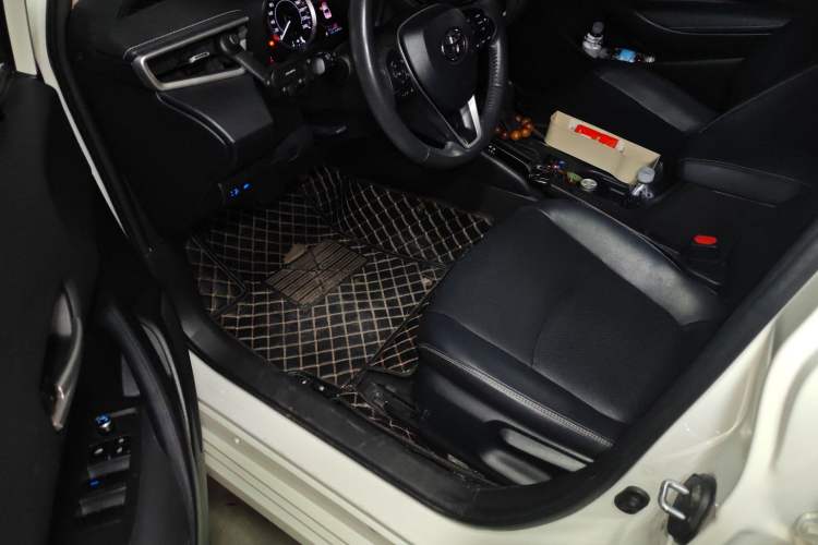 Used Toyota Corolla 2021 1.2T S-CVT Luxury Edition Driver Seat