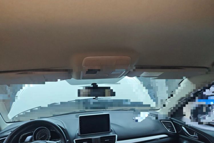 Used Mazda 3 Axela 2014 Sedan 1.5L Manual Comfort Model