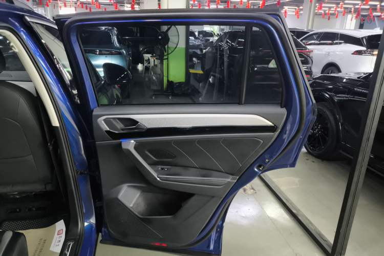 Used Volkswagen Tayron GTE Plug-in Hybrid 2020 1.4T Luxury Model Right Rear Door Interior