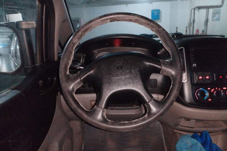 Used FORTHING Lingzhi 2016 V3 1.5L 7-Seater Standard Model China V Emission Standard
