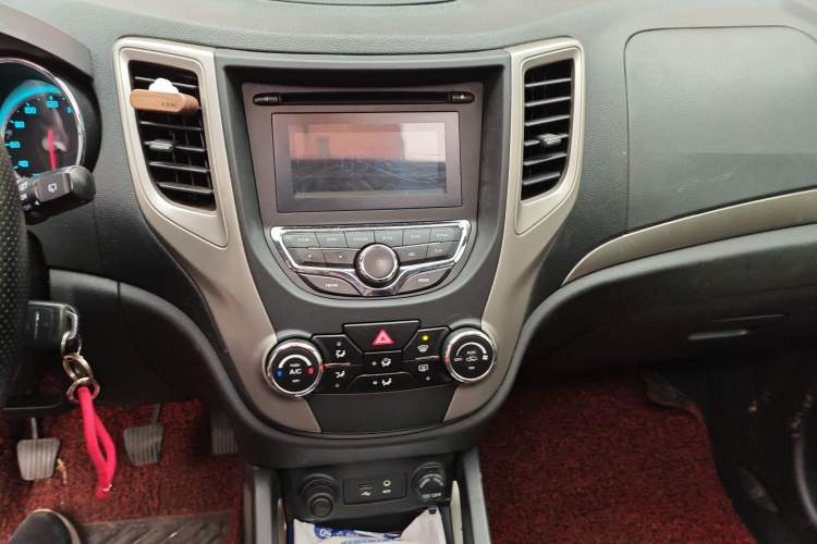 Used Changan CS35 2012 1.6L Manual Luxury Model China IV Standard
