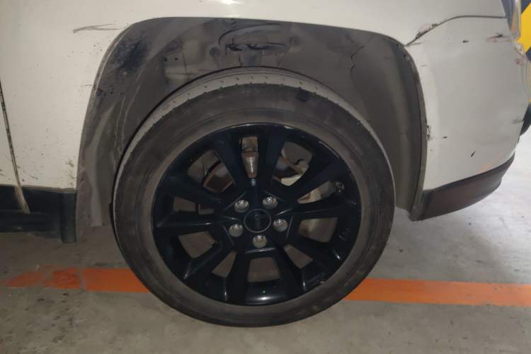 Used Jeep Compass 2013 2.4L Four-wheel Drive Black Edition with Navigation
