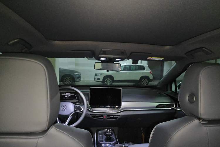 Used Volkswagen ID.4 CROZZ 2026 Model Pure Enjoyment Edition PURE Headliner