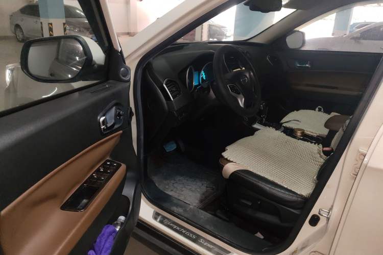 Used GAC Trumpchi GS5 Super 2016 2.0L Automatic Two-Wheel Drive Anniversary Edition Driver Seat