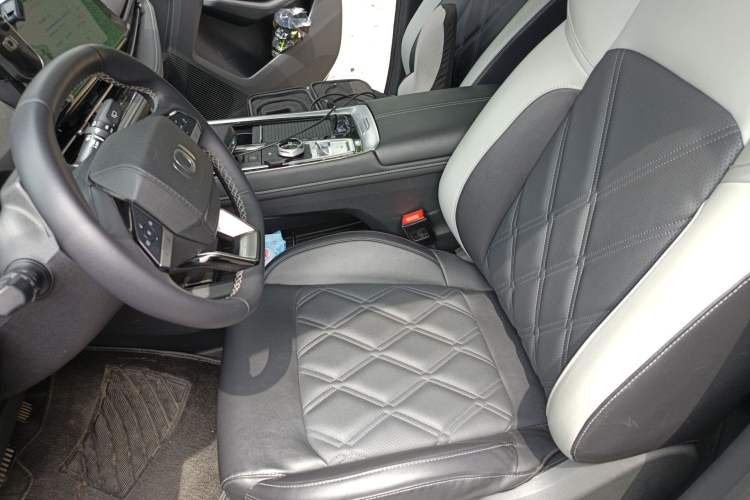 Used CHANGAN NEVO Q05 2024 Truly Delicious Version 125 Excellence Edition CATL
