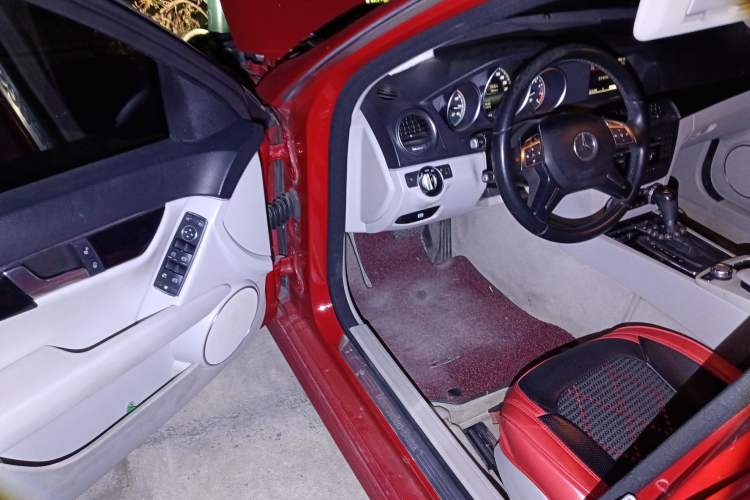 Used Mercedes-Benz C-Class 2013 C 180 CGI Classic