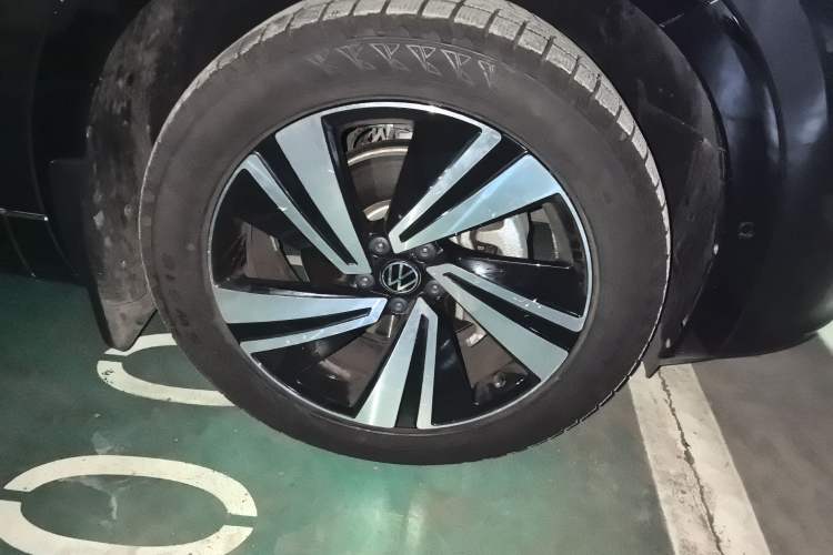 Used Volkswagen Tavendor 2024 380TSI All-Wheel Drive R-Line Cruise Edition