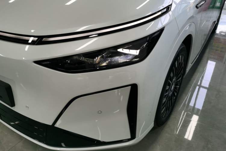 Used XPeng X9 2026 Model—Range-Extended Version 1602 Ultra
