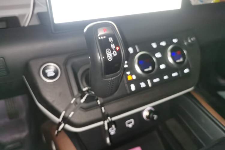 Used Land Rover Defender 2022 90 2.0T P300 X-DYNAMIC HSE
