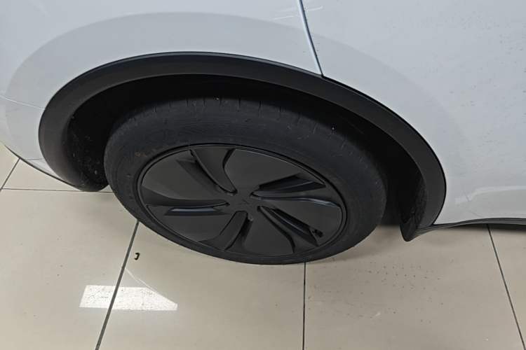 Used Tesla Model Y 2026 Rear-Drive Model