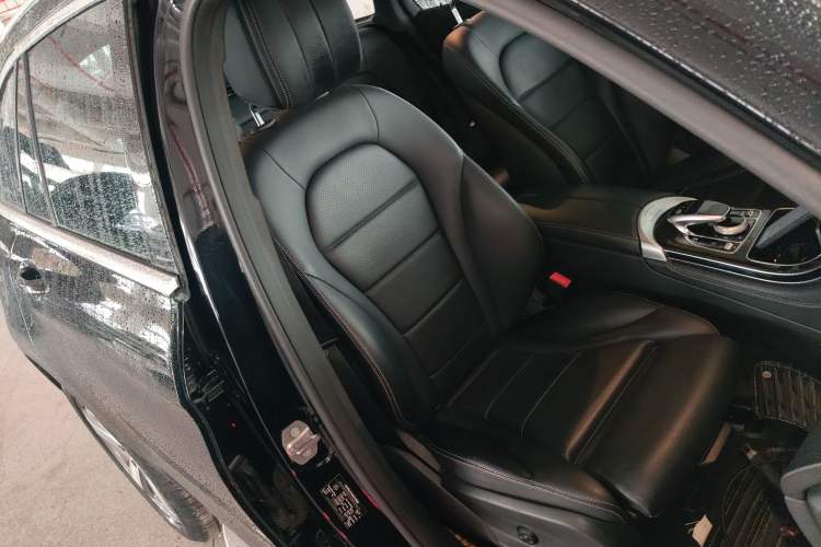 Used Mercedes-Benz GLC 2017 GLC 260 4MATIC Luxury Model