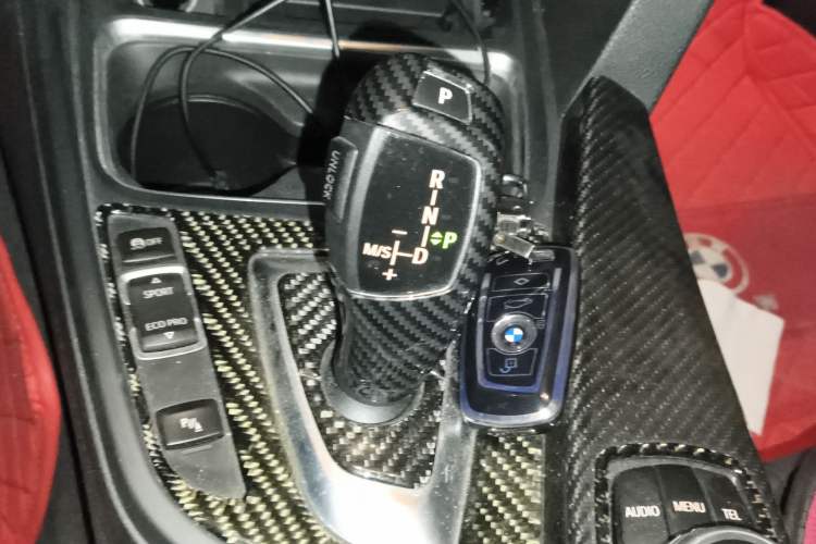 Used BMW 3 Series 2015 320Li Luxury Edition Fashion Model
