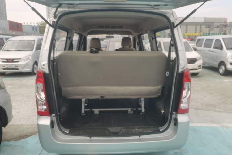 Used Wuling Rongguang S 2021 1.2L Base Model 7-Seater LSI