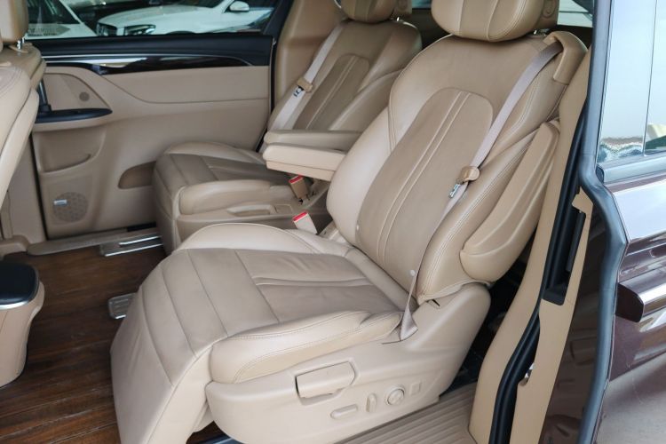 Used Buick GL8 2018 ES 28T Flagship Model China VI Standard
