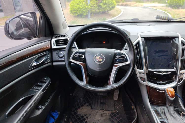 Used Cadillac SRX 2013 3.0L Elite Model Steering Wheel