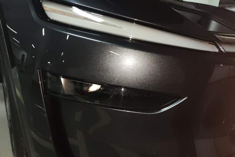 Used Tesla Model Y 2025 Rear-Wheel-Drive Version