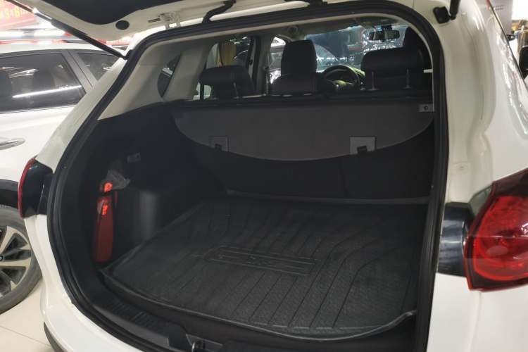 Used Mazda CX-5 2015 2.0L Manual Two-Wheel Drive Comfort Version Trunk