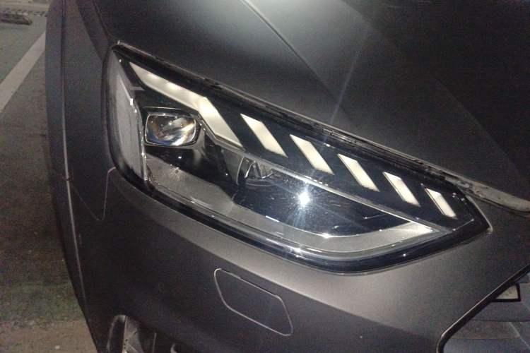 Used Audi A4 2021 allroad quattro Explorer Right Front Headlight