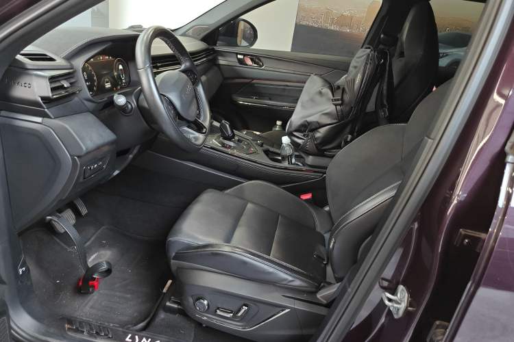 Used Lynk & Co 01 EM-P 2021 1.5TD PHEV Halo Left Front Seat