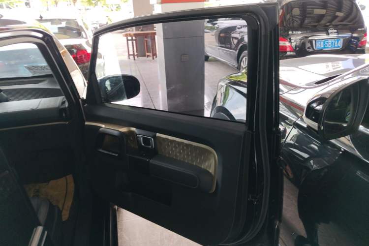 Used Baojun KiWi EV 2021 Artist Model Ternary Lithium