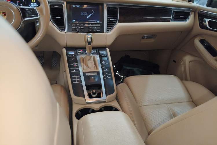 Used Porsche Macan 2014 Macan 2.0T

