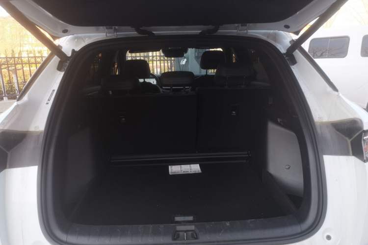 Used BYD Song L DM-i 2025 Intelligent Driving Version 160 km Beyond-Range Type
