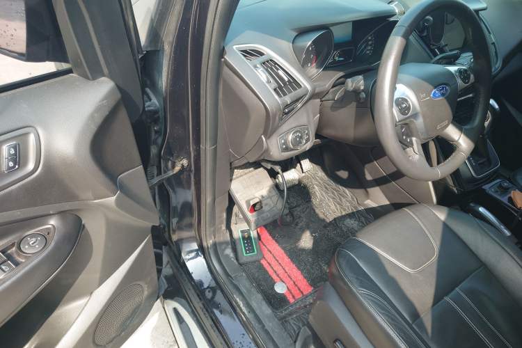 Used Ford Kuga 2013 2.0L GTDi Four-Wheel-Drive Sport Model
