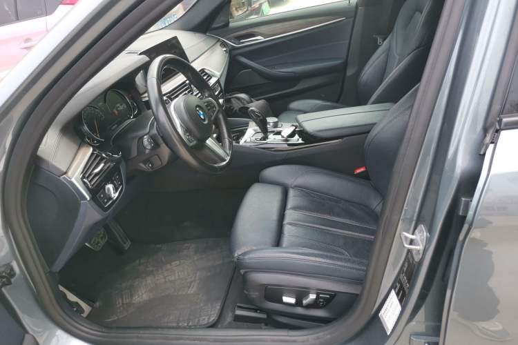 Used BMW 5 Series 2018 530i M Sport Package

