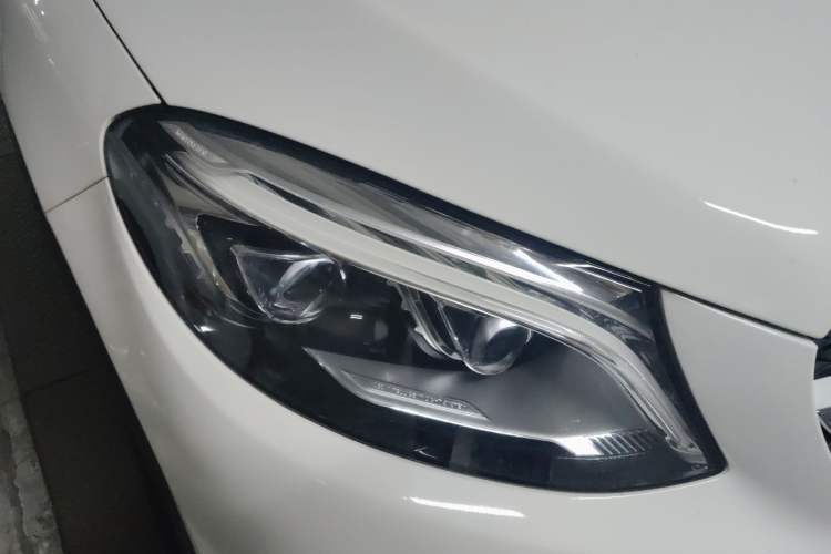 Used Mercedes-Benz GLE Coupe 2017 GLE 320 4MATIC Coupe SUV Right Front Headlight