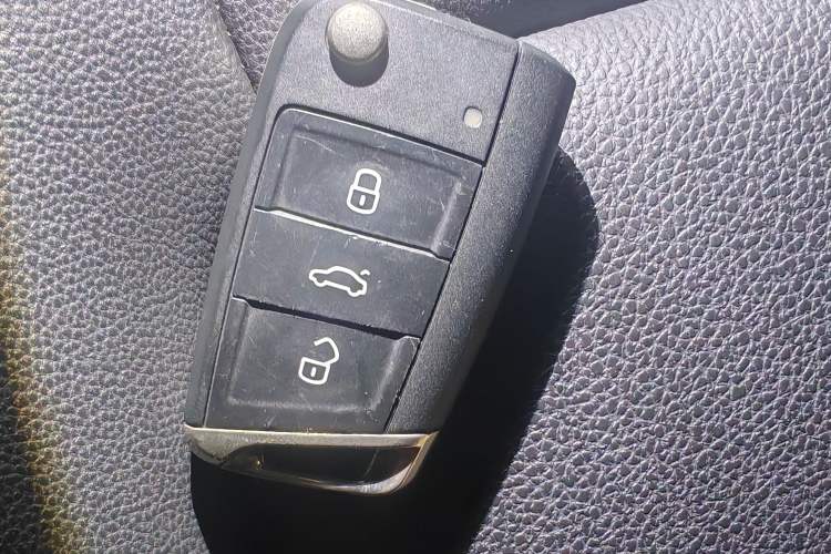 Used Volkswagen Golf Sportsvan 2019 280TSI Automatic Sentinel Model China VI Standard