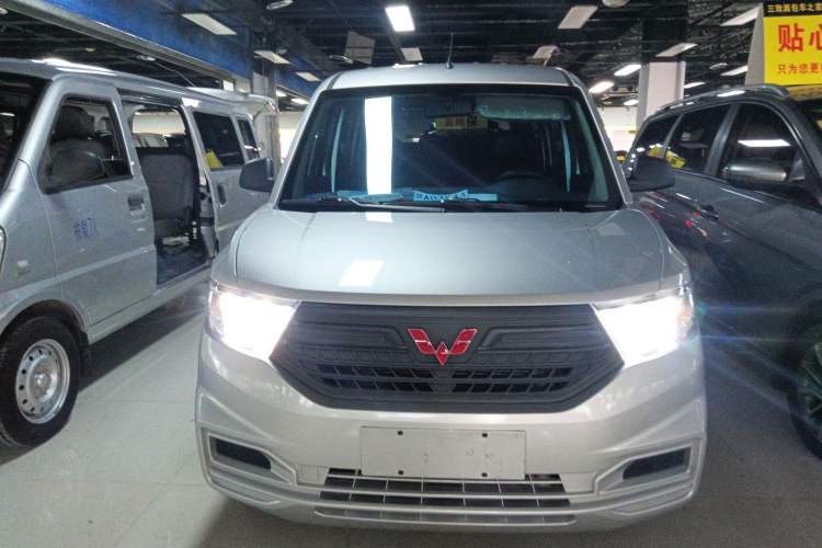 Used Wuling Hongguang V 2022 1.5L Jingqu Edition Electric-Assist LAR