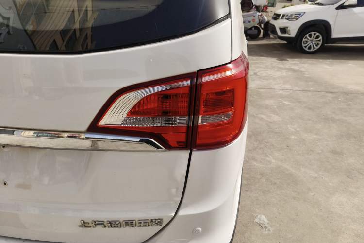 Used Baojun 730 2016 1.8L iAMT Comfort Version 7 Seats
