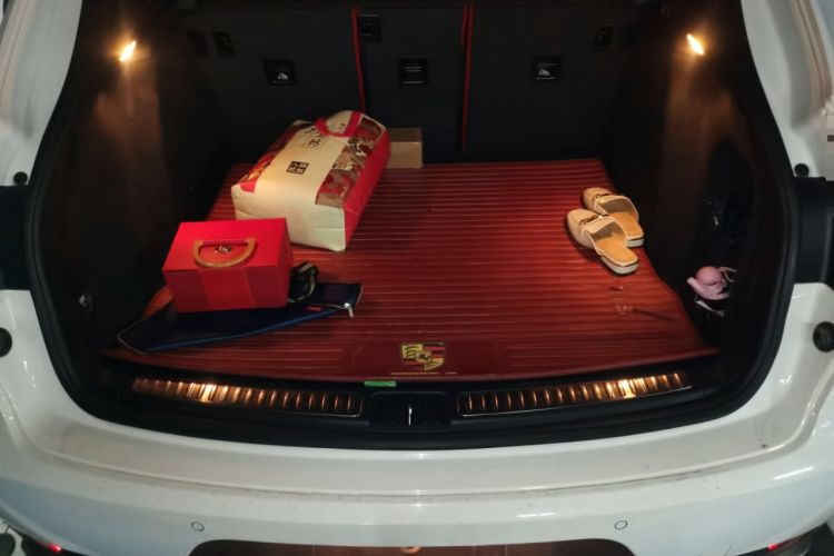 Used Porsche Macan 2017 Macan 2.0T Trunk