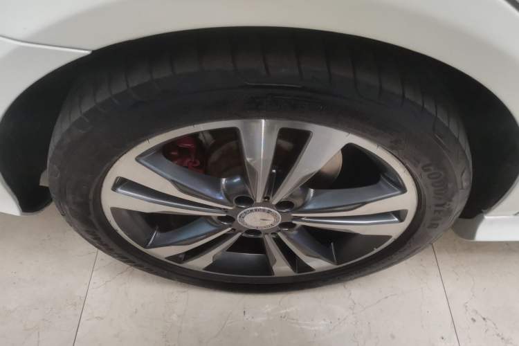 Used Mercedes-Benz E-Class 2015 Facelift E 200 L Sport Edition