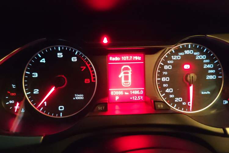 Used Audi A4L 2012 2.0 TFSI automatic standard version