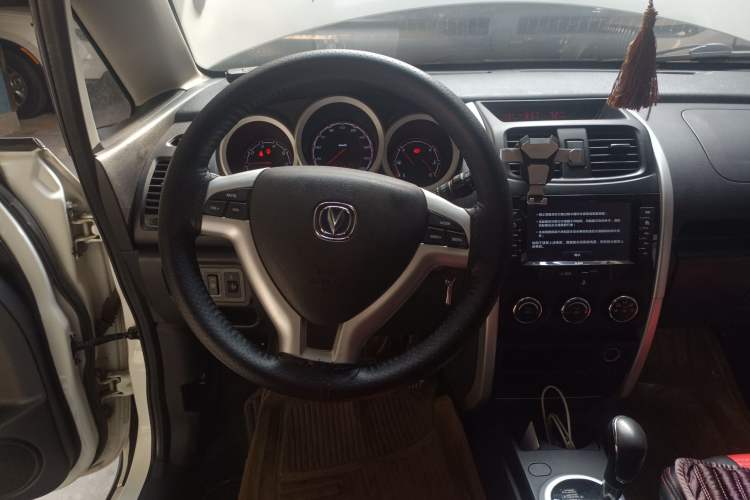 Used CHANGAN CX20 2014 1.4L IMT Sunroof Navigation Version China IV Standard