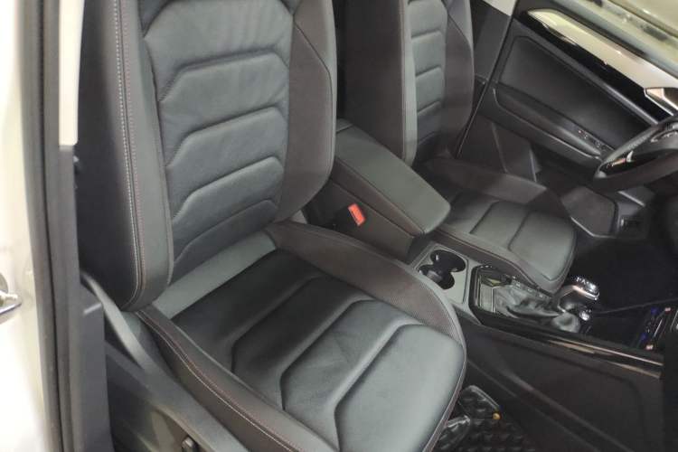 Used Volkswagen Tayron 2022 280TSI Two-Wheel Drive Luxury Smart Connectivity Version