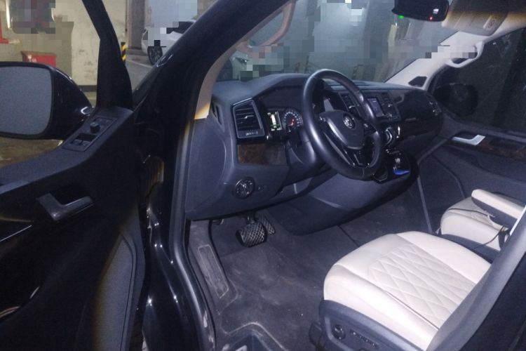 Used Volkswagen Multivan 2019 2.0 TSI 4x4 Prestige Edition 7-Seater Driver Seat